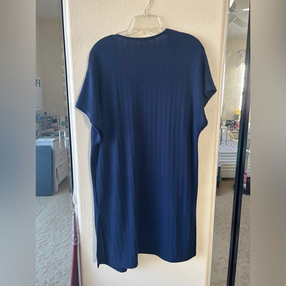 Short Sleeve Longline Knit Cardigan in Dark Blue - Picture 3 of 4